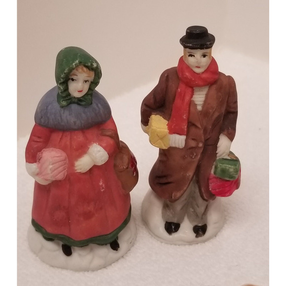 Christmas figurines the Lenox piece with the lamp has been repaired - Picture 3 of 12